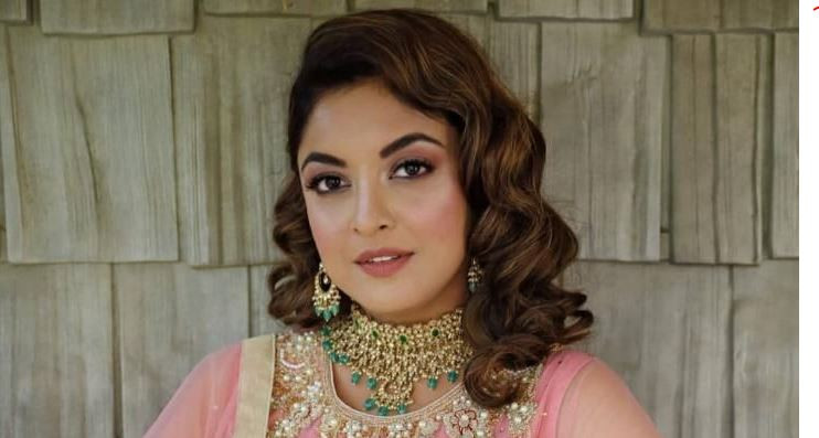 যৌন হেনস্তা ও মাফিয়ার কারণেই বলিউড ছাড়েন তনুশ্রী দত্ত!