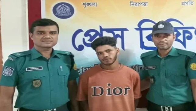 প্রধানমন্ত্রীকে নিয়ে ফেসবুকে ক টু ক্তি, সিলেটে যুবক আ ট ক