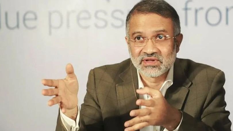 বিডিনিউজ টোয়েন্টিফোর ডটকমের প্রধান সম্পাদক তৌফিক ইমরোজ খালিদ...