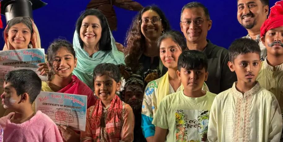 সপরিবারে শিশুদের নাটক দেখতে বেইলি রোডে প্রধানমন্ত্রী