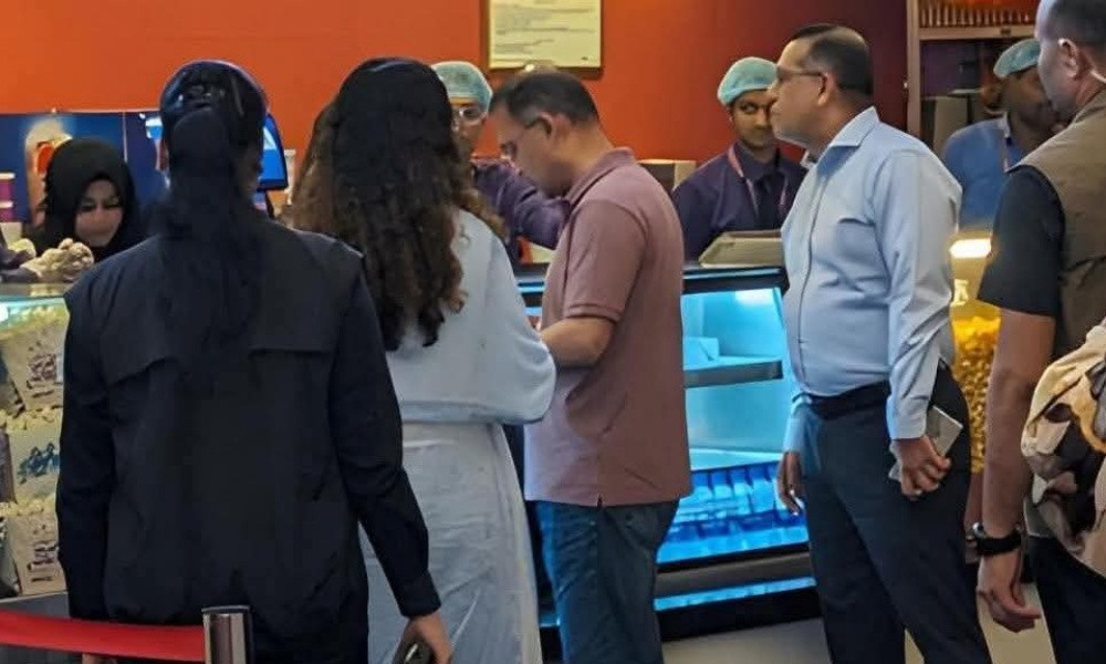 বনলতা এক্সপ্রেস নয়, ‘প্রজেক্ট হেইল মেরি’ সিনেমা দেখেছেন প্রধ...