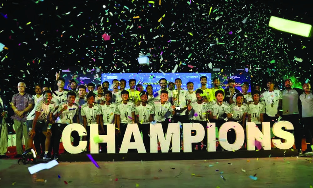 সংবর্ধনায় আলো ঝলমলে অনুষ্ঠানে সাফজয়ী যুবাদের অর্থ পুরস্কারের...