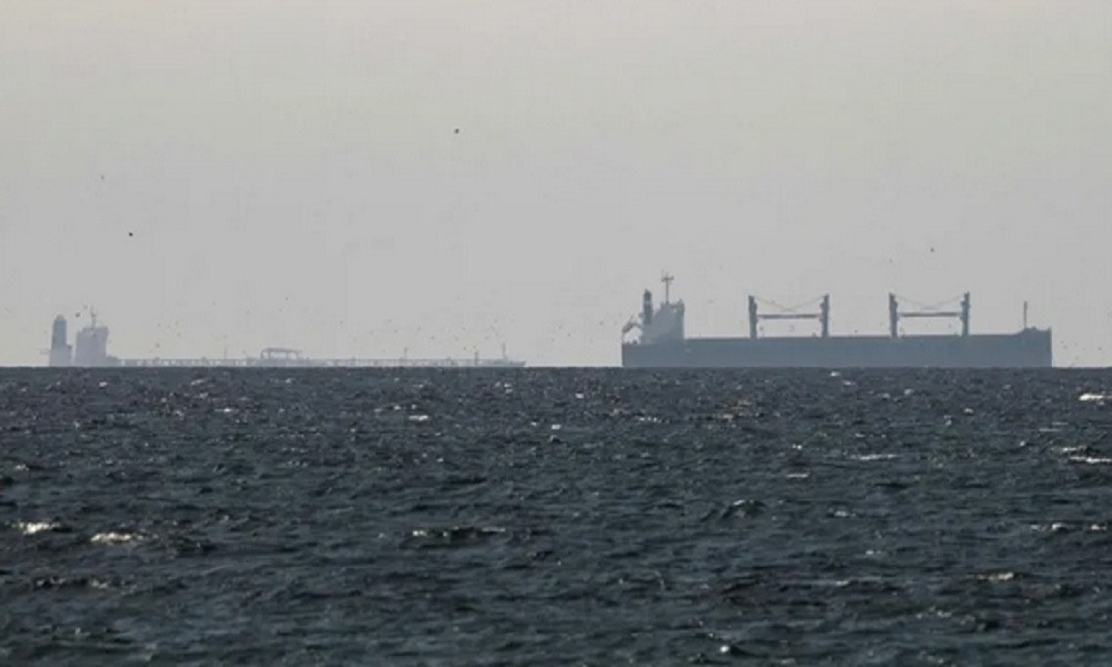 অবরোধ না তুললে বন্ধই থাকবে হরমুজ প্রণালি : হুঁশিয়ারি ইরানের