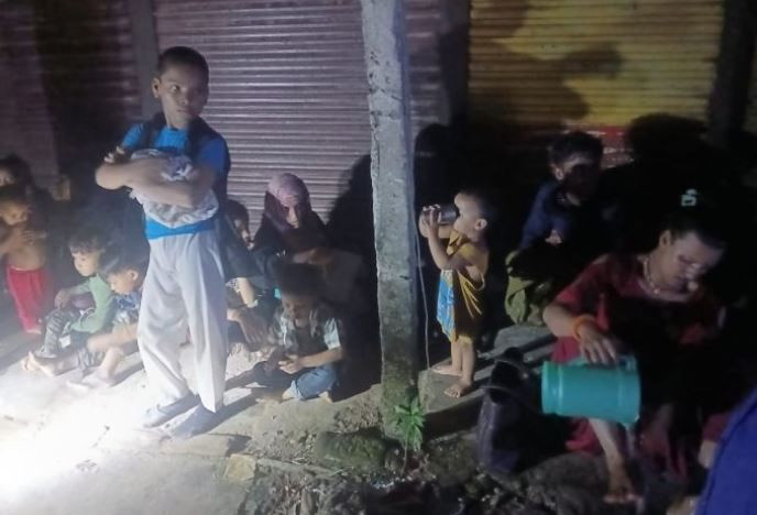 মৌলভীবাজারের বড়লেখায় নারী-শিশুসহ ২০ রোহিঙ্গা ও ১ বাংলাদেশি আ...