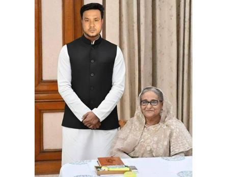ফ্যাসিবাদী পালিয়ে যাওয়া হাসিনার ছবির সাথে ছবি এডিটিং করে অপব...