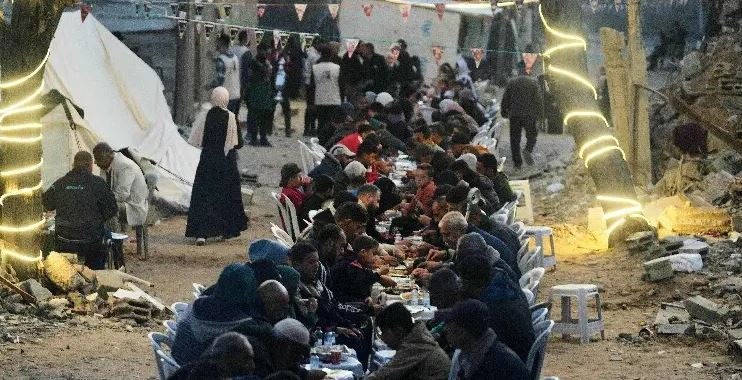 ধ্বংসস্তূপে চাপা ঈদ আনন্দ, মধ্যপ্রাচ্যজুড়ে হাহাকার আর অনিশ্চ...