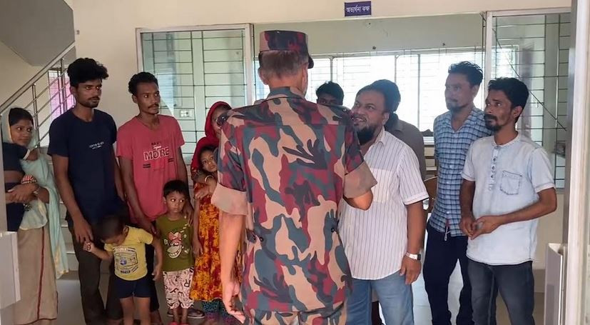 মৌলভীবাজারের বিভিন্ন সীমান্তে আটক ৫৯ জনকে পুলিশে হস্তান্তর