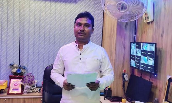 বেনাপোলে কোটি টাকার বকেয়া আদায়ের দাবিতে আমদানিকারকের সংবাদ স...