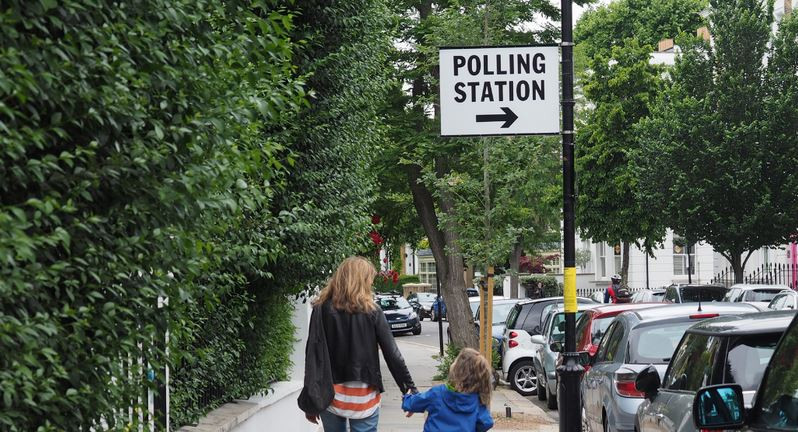 টাওয়ার হ্যামলেটস কাউন্সিল ও নির্বাহী মেয়র নির্বাচন: প্রক্স...
