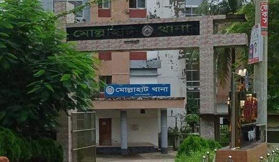 মাদক ব্যবসায়ী ছেলে-বৌয়ের বিরুদ্ধে মাকে হত্যা চেষ্টা ও লুটপাট...