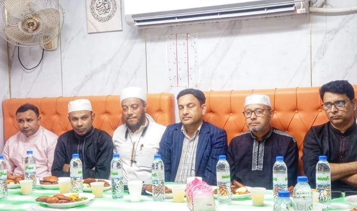 দুবাইয়ে সাংবাদিকদের ইফতার মাহফিল: গুজব ও বিভ্রান্তি রোধে সতর...