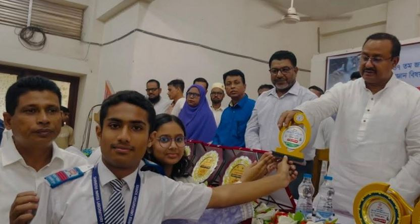 জাতীয় বিজ্ঞান মেলা ও কুইজ প্রতিযোগিতায় সাহেরা নায়েব ল্যাবরেট...