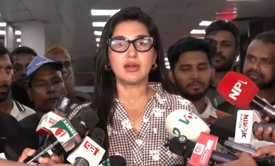 নেপালের সেই ভয়াবহ অভিজ্ঞতা, দেশে ফিরে যা জানালেন অপু বিশ্বাস