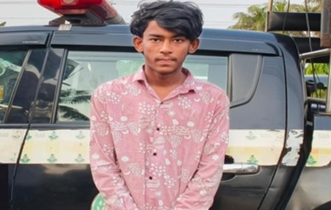 মৌলভীবাজারে আইনজীবী হ/ত্যা/য় আসামি কিশোর গ্রে/প্তা/র