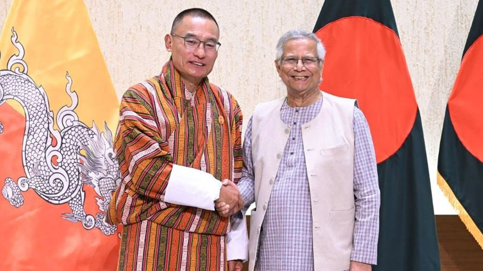 আমাদের ভবিষ্যৎ একই সুতোয় গাঁথা-ভুটানের প্রধানমন্ত্রীকে প্রধা...