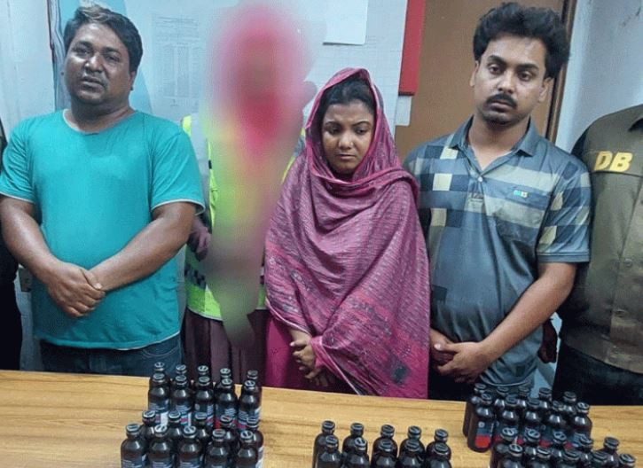 সিলেটে ফেনসিডিলসহ আ ট ক মা-বাবা-ছেলে