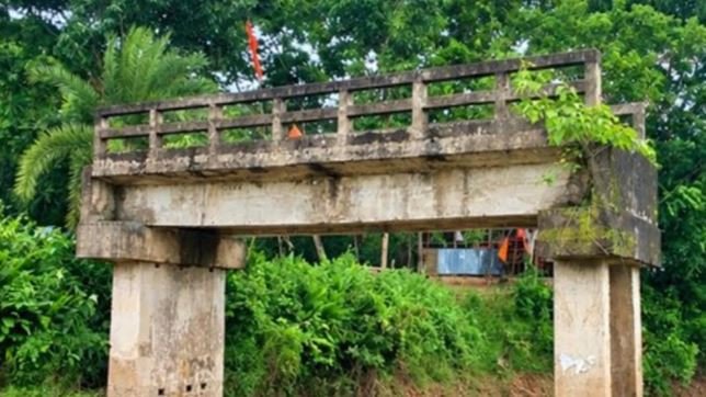 হবিগঞ্জে ১২ বছর ধরে পরিত্যক্ত ৫০ লাখ টাকার সেতু!