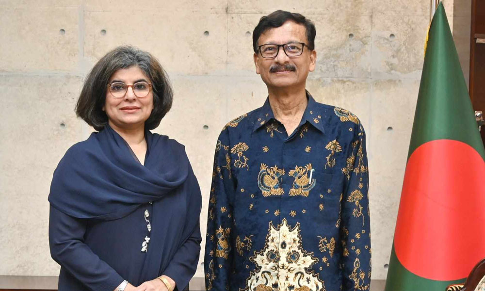 পররাষ্ট্র উপদেষ্টার সঙ্গে সাক্ষাৎ করলেন পাকিস্তানের পররাষ্ট্...