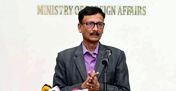 পররাষ্ট্র সচিবের দায়িত্ব ছাড়ার পেছনে কোনো ইস্যু নেই: উপদেষ্ট...