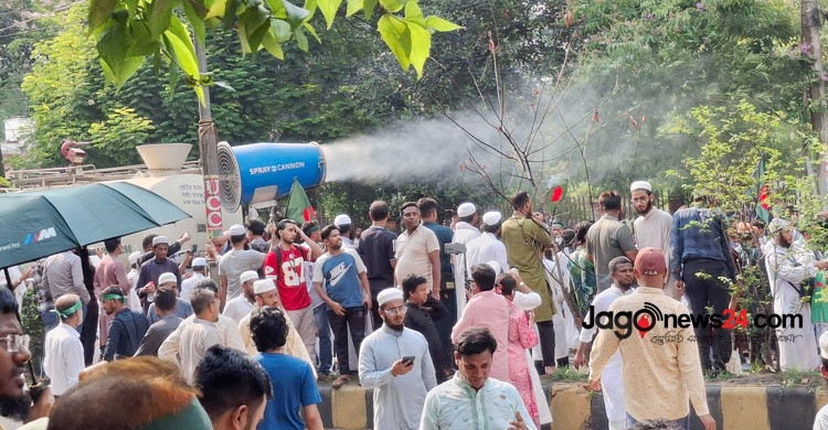এনসিপির সমাবেশে পানি স্প্রে নিয়ে যা জানালো ডিএনসিসি