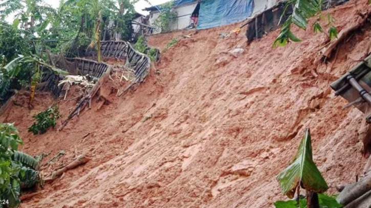 সাত বিভাগে হতে পারে অতিভারী বৃষ্টি, পাহাড়ি এলাকায় ভূমিধসের শ...