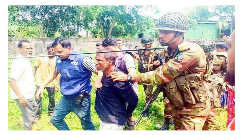 মৌলভীবাজারে মাদরাসায় হা ম লা, অ স্ত্র সহ আটক ৩