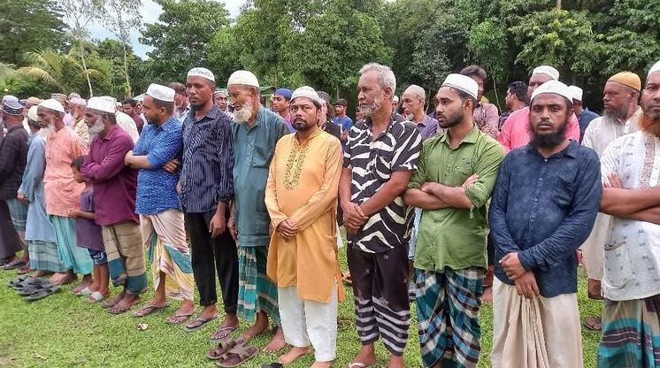 নবীগঞ্জে পূর্ব বিরুদ্ধে জের ধরে মাইকে ষোষনা দিয়ে দুপক্ষের সং...