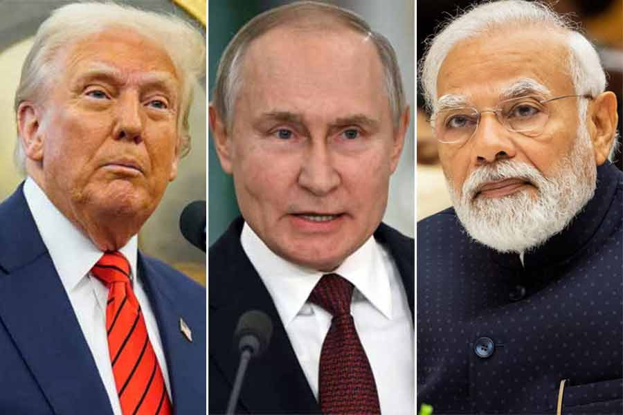 ট্রাম্পের হুমকি সত্ত্বেও যে কারণে রাশিয়াকে ছাড়তে পারছে না ভা...