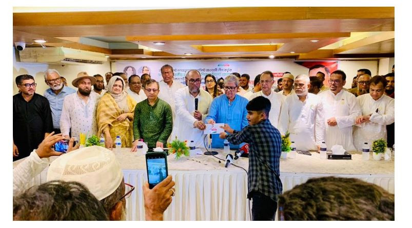 জুলাই বিপ্লবের শহীদ পরিবারদের সম্মাননা দিল সিলেট জেলা বিএনপি