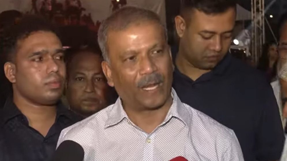 জুলাই সনদ স্বাক্ষরের পর এনসিপিকে নিয়ে আক্ষেপ আসিফ নজরুলের