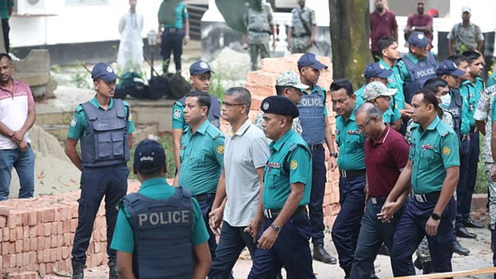 ট্রাইব্যুনালে কঠোর নিরাপত্তা, ফের হাজির হচ্ছেন ১৩ সেনা কর্মক...