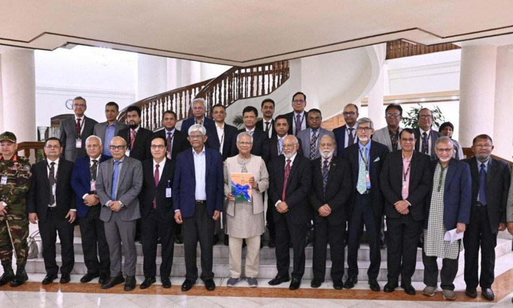 প্রধান উপদেষ্টার কাছে পে স্কেলের প্রতিবেদন পেশ, সুপারিশে যা...