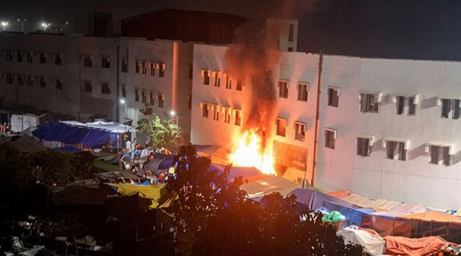 শাহজালালের কার্গো শেডে ফের অগ্নিকাণ্ড, ফায়ার সার্ভিসের চেষ্ট...