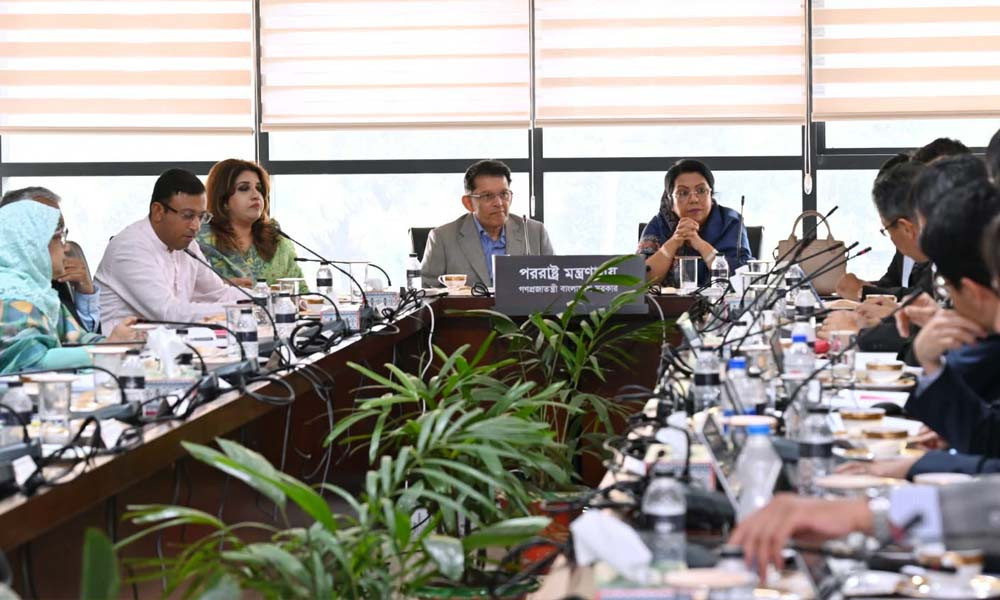 তৃতীয় টার্মিনাল পরিচালনা নিয়ে জাপানের প্রতিনিধিদলের সঙ্গে বৈ...