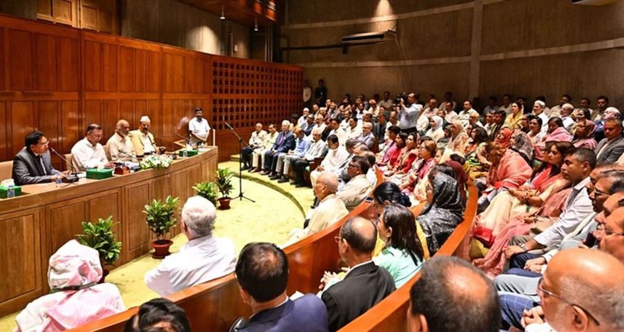 প্রধানমন্ত্রীর সভাপতিত্বে সরকারদলীয় এমপিদের বৈঠক