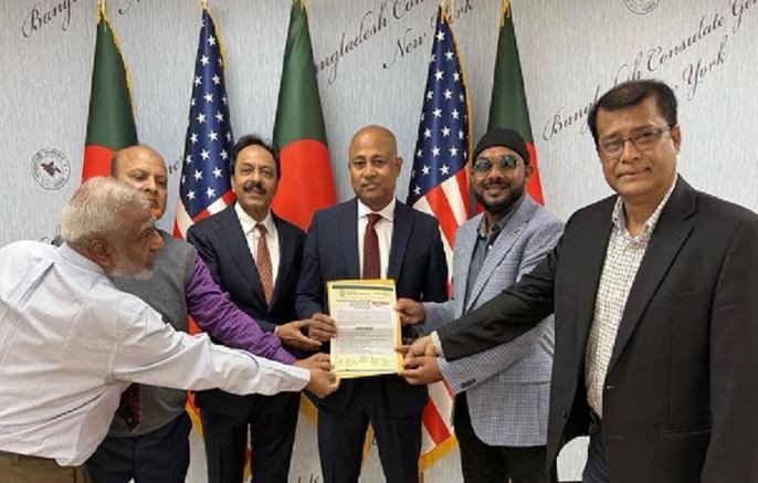 কনসাল জেনারেলের কাছে স্মারকলিপি হাস্তান্তর, প্রধানমন্ত্রীর ক...