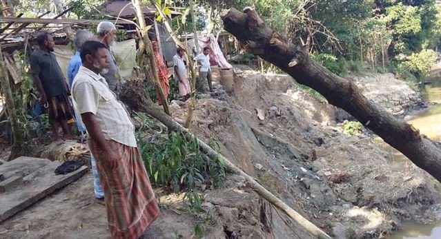 মৌলভীবাজারের জুড়ী নদীর ভাঙনে হুমকির মুখে বাড়িঘর, আতঙ্কে কয়েক...