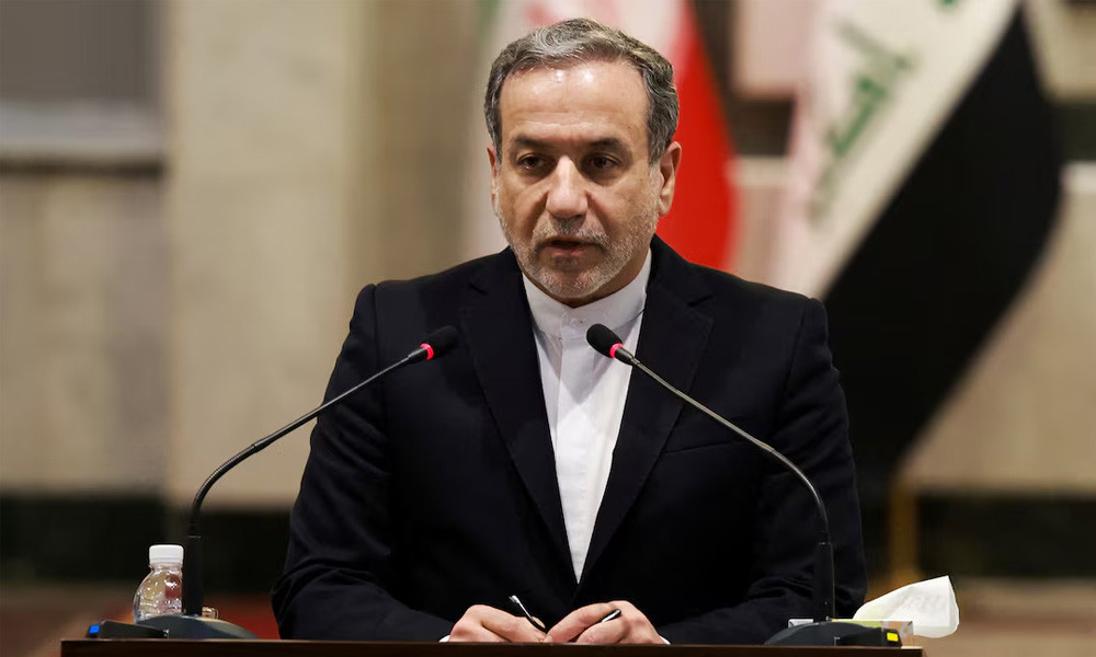 যুক্তরাষ্ট্রের সঙ্গে যুদ্ধের হুমকিতেও ইরান ভীত হবে না : আরাগ...