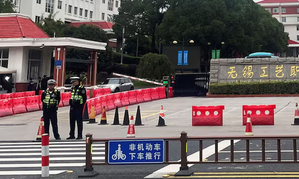 চীনে সড়ক দুর্ঘটনায় শিশুসহ নিহত ৮