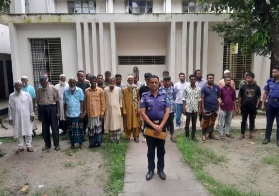 হবিগঞ্জের নবীগঞ্জে পুলিশের কাছ থেকে আসামী ছিনতাইয়ের ঘটনায় র‍...