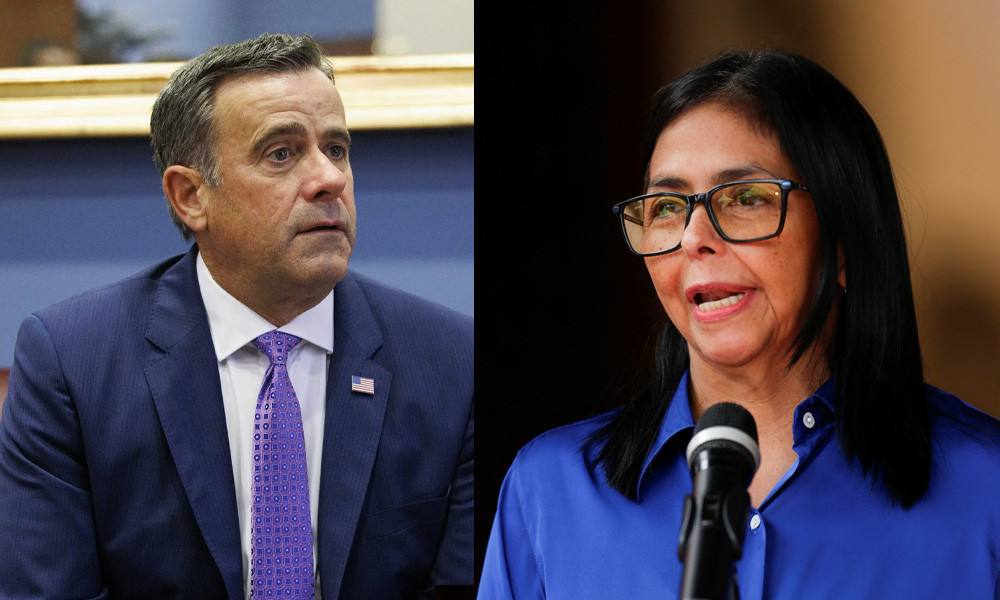 ভেনেজুয়েলার অন্তর্বর্তী প্রেসিডেন্টের সঙ্গে সিআইএ পরিচালকের...