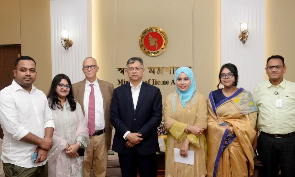 নাগরিকের বাকস্বাধীনতা ও ব্যক্তিগত সুরক্ষায় সচেতন সরকার : স্ব...