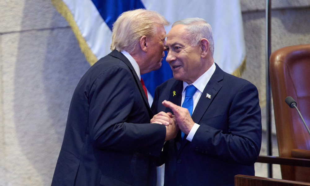 ইরান-যুক্তরাষ্ট্র আলোচনার মুহূর্তে ট্রাম্পের সঙ্গে বৈঠক করবে...