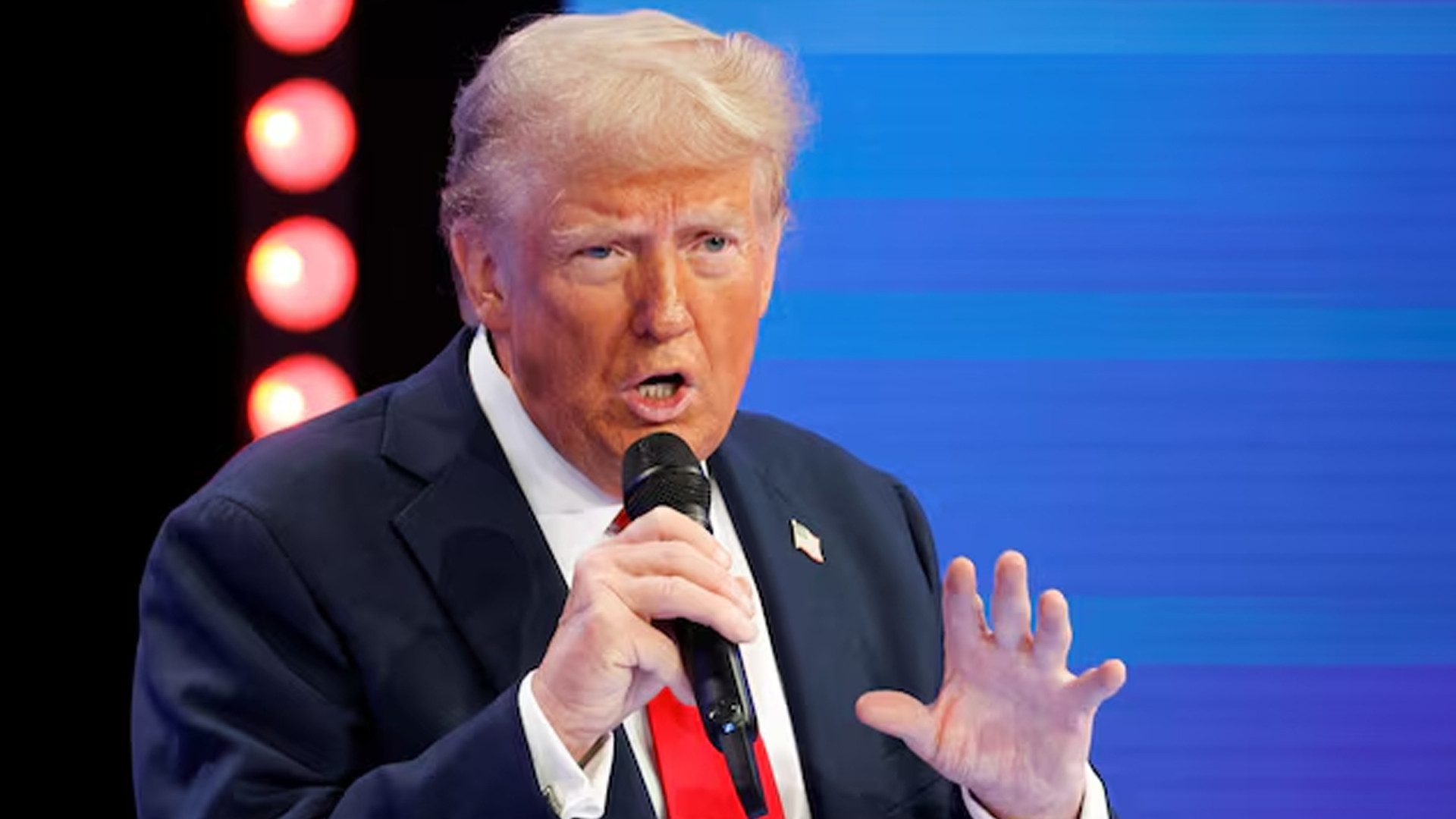 আমি তরুণ সুদর্শন পুরুষদের পছন্দ করি না, নারীদের করি : ট্রাম্...