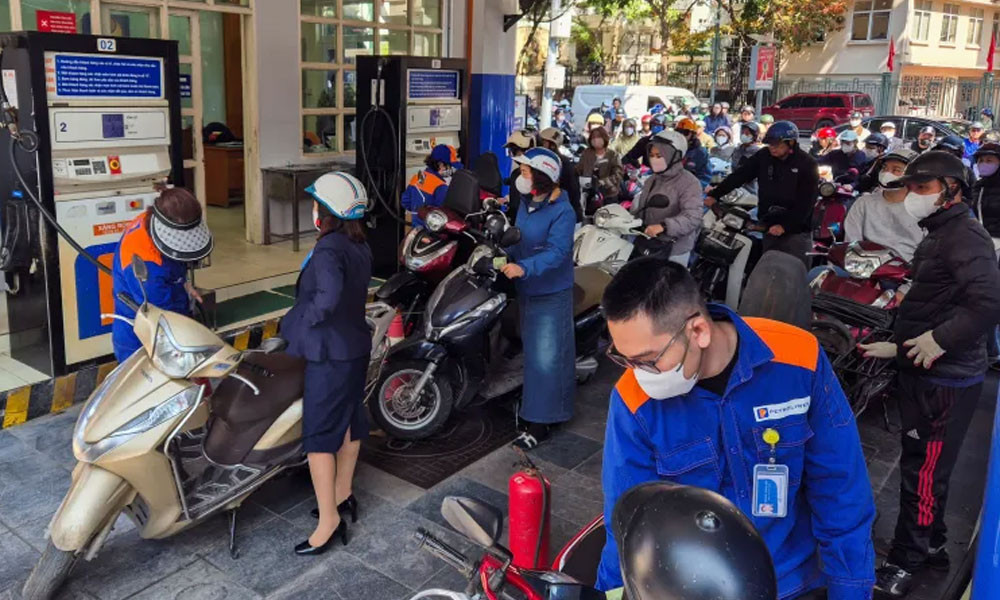 ফিলিপাইন-ভিয়েতনামে জ্বালানিসংকট : জরুরি অবস্থা জারিসহ নানা...