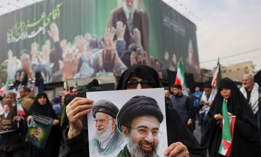 ইরানি শাসনব্যবস্থা পতনের কোনো লক্ষণ দেখছে না মার্কিন গোয়েন্...