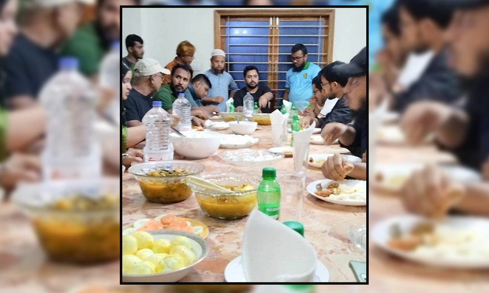 নিষিদ্ধ করতে চাওয়া জাপা নেতার বাড়িতে খাওয়া শেষে রাত্রিযাপন...