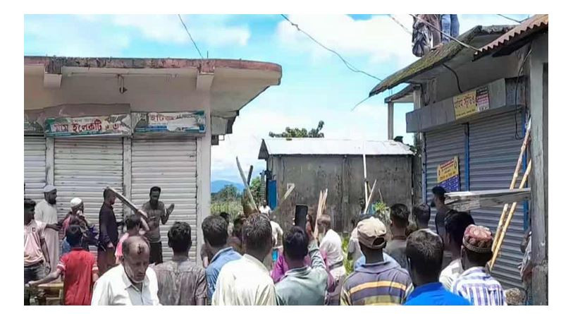 সিলেটে দোকানকোটার দ খ ল নিয়ে তুমুল সং ঘ র্ষ, আ হ ত ১৫