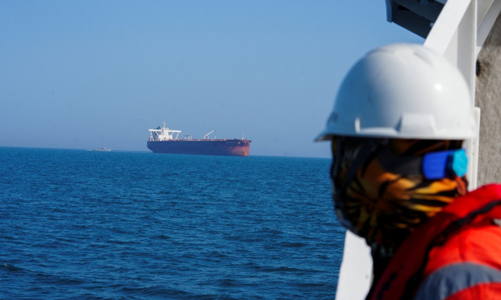 হরমুজে নিরাপদ পথের নামে ‘ক্রিপ্টোতে’ প্রতারকচক্রের চাঁদা দাব...