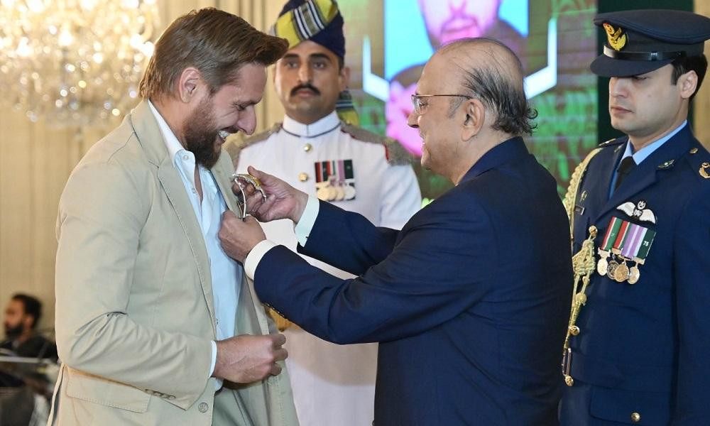 পাকিস্তানের দ্বিতীয় সর্বোচ্চ বেসামরিক পুরস্কার পেলেন আফ্রিদি
